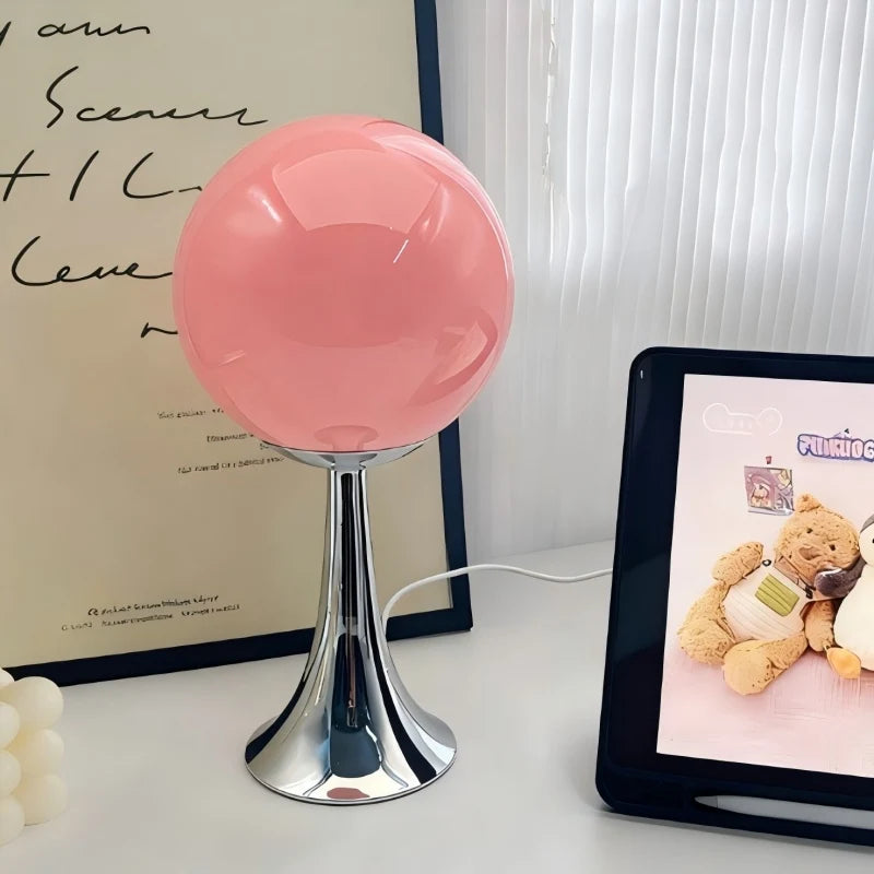 Lampe de bureau Maison Lumari en verre soufflé à la main, trois tons de lumière