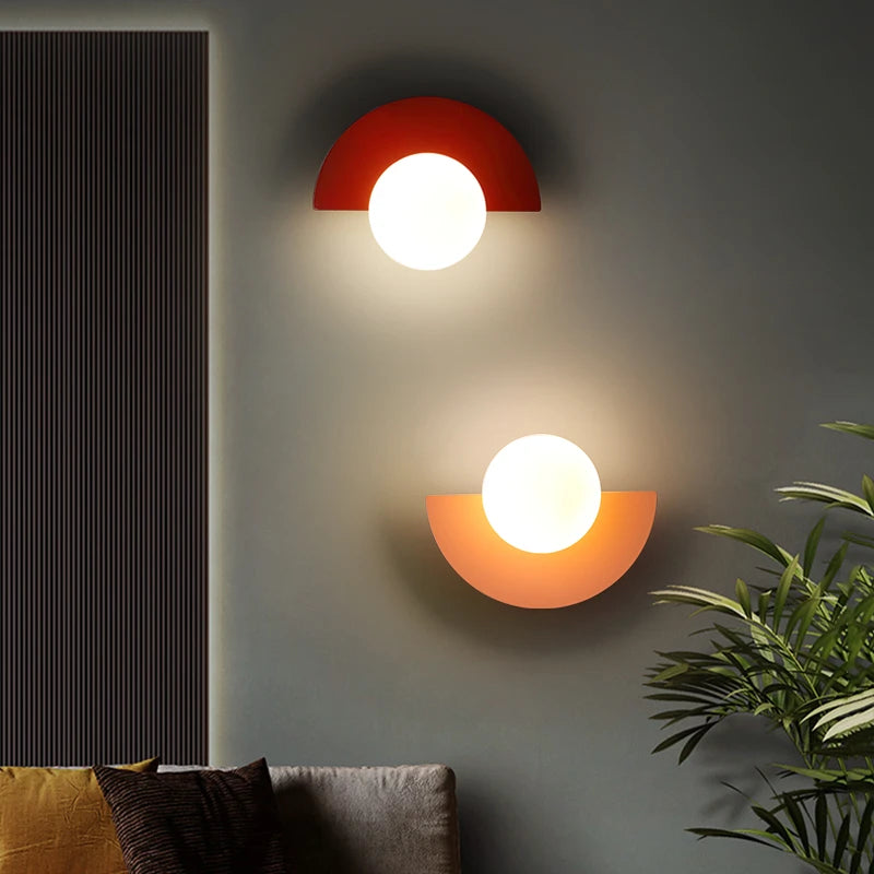 Applique murale boule Maison Lumari, style rétro et lumière douce