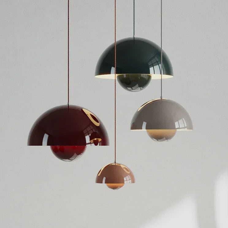 Petit lustre créatif Maison Lumari en forme de bourgeon coloré