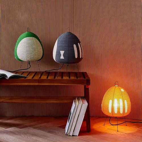 Lampe papier japonais Maison Lumari sur pied trépied métal, style Akari vintage