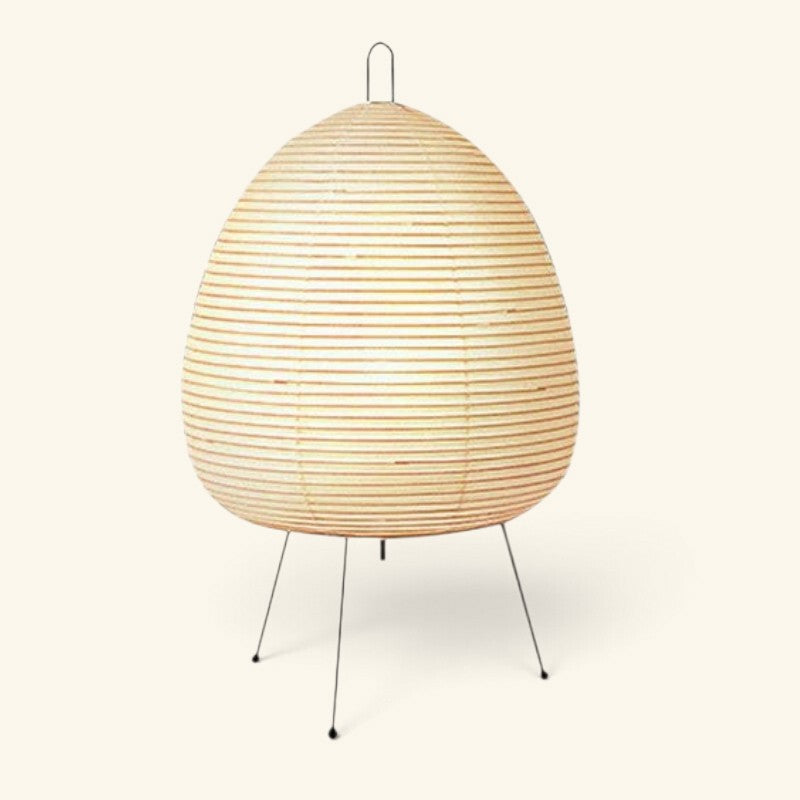 Lampe Maison Lumari style Akari avec abat-jour en papier de riz blanc et pied trépied en métal noir