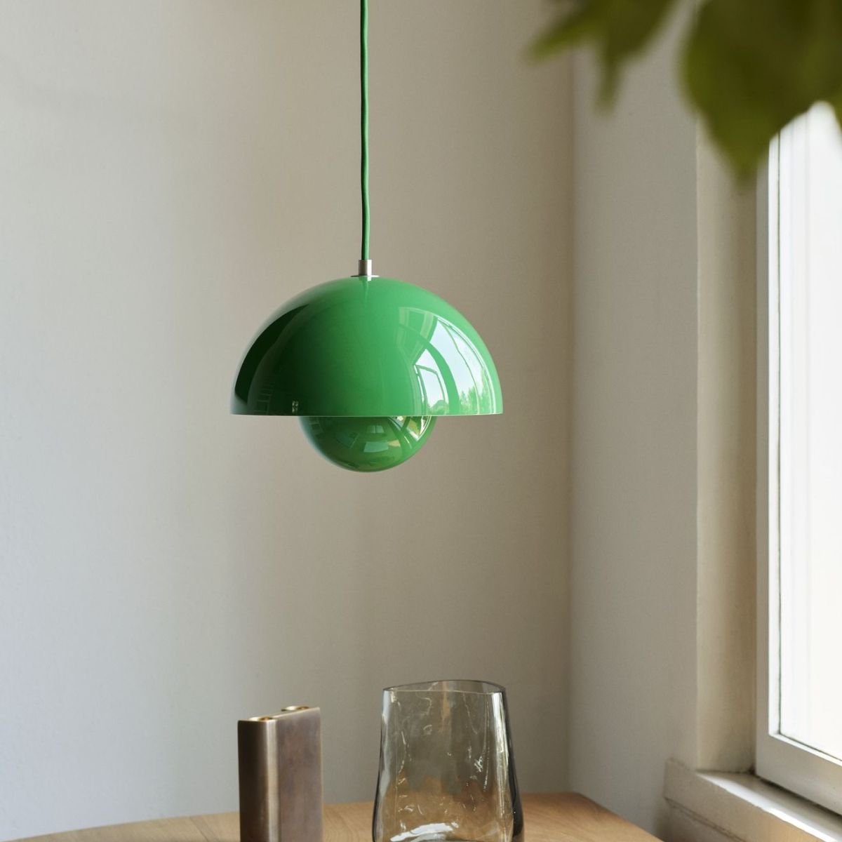 Lustre bourgeon Maison Lumari, huit coloris au choix